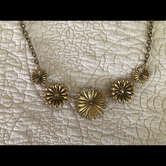 Lucky Brand Gold Tone Floral Statement Necklace - Picture 6 of 7
